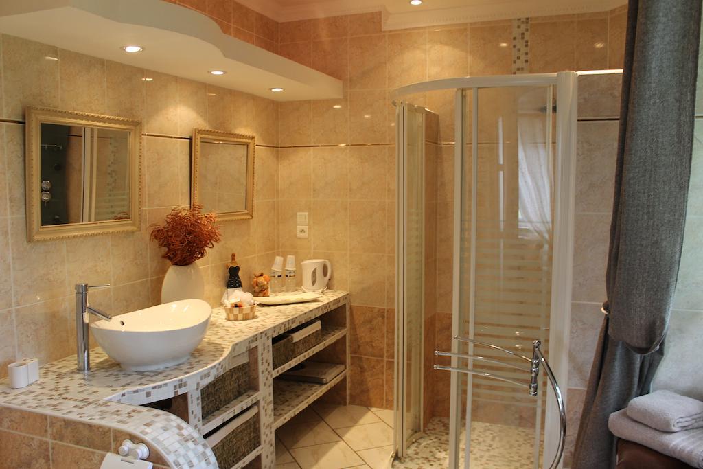 Chambres d'Hôtes Le Bois Trinquille Saint-Viance Quarto foto