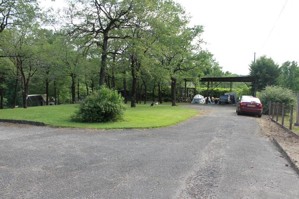 Chambres d'Hôtes Le Bois Trinquille Saint-Viance Exterior foto